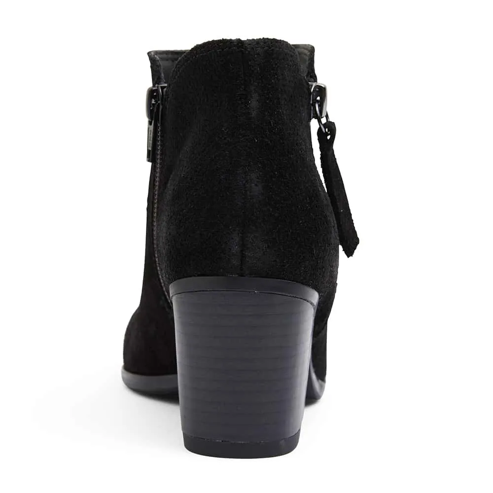 Dart Boot in Black Suede