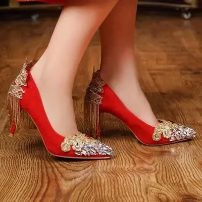 Palace Tetro Style Rhinestone Tassel Gold Lace Flower Bridal Heels